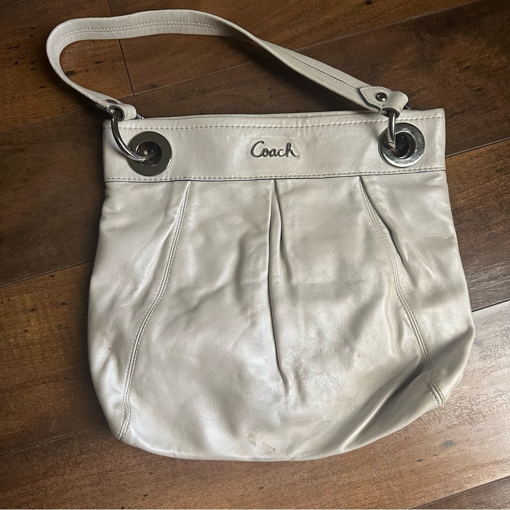 Coach purse - Picture 2 of 6